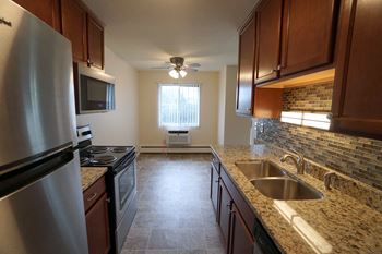 Charlton estates - kitchen